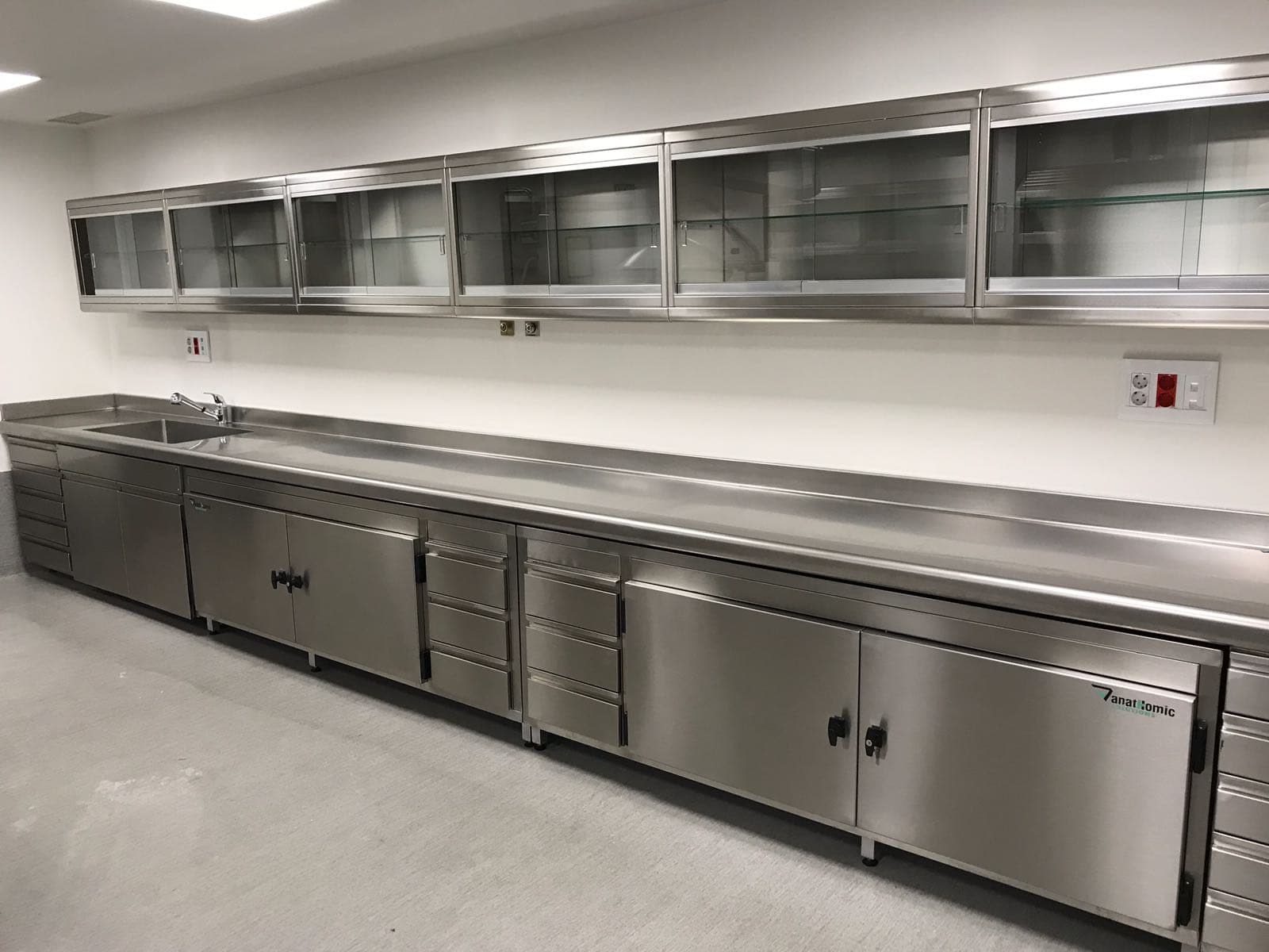 Trusted stainless steel furniture manufacturer | MODERN STREET Solutions
