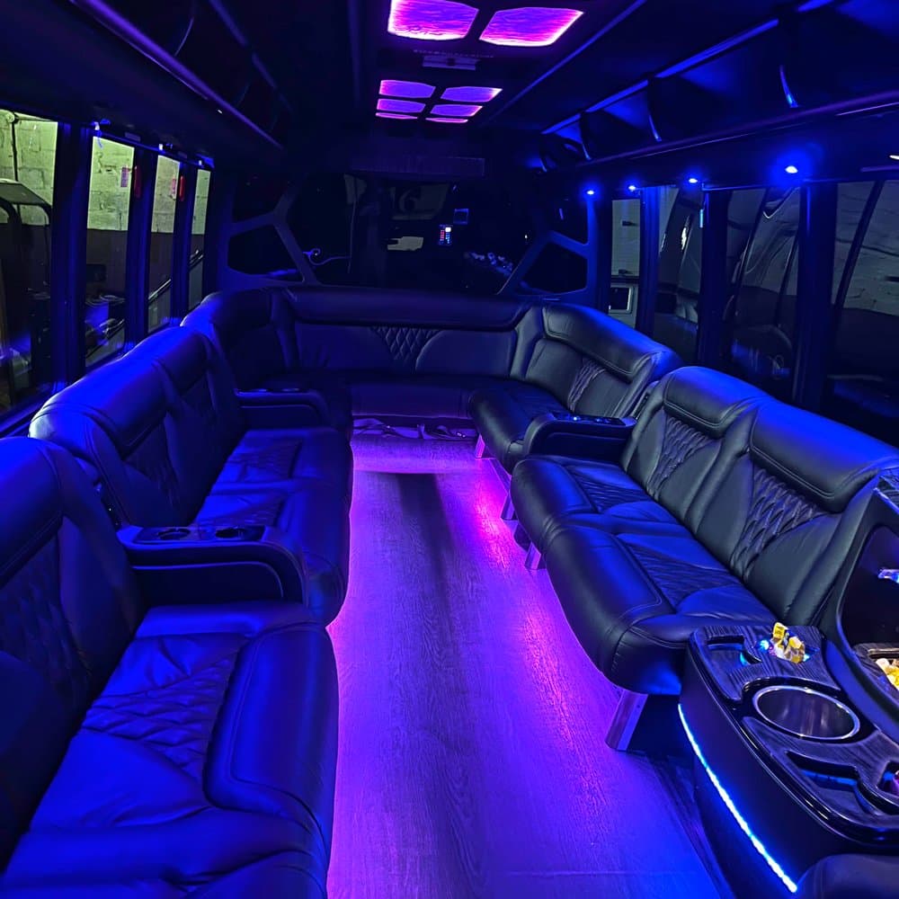 Limousine Service Miami FL – Luxury Travel at Competitive Rates