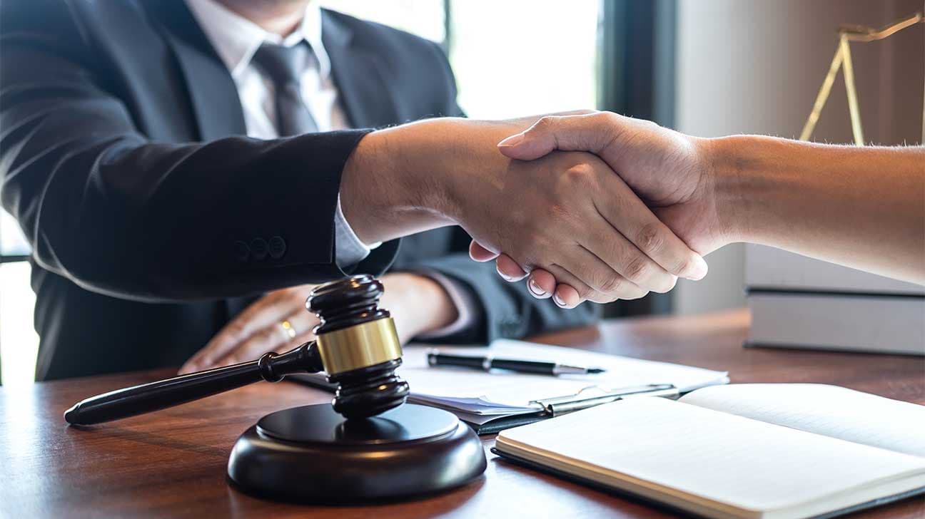 Common Myths About a Miami Personal Injury Lawyer