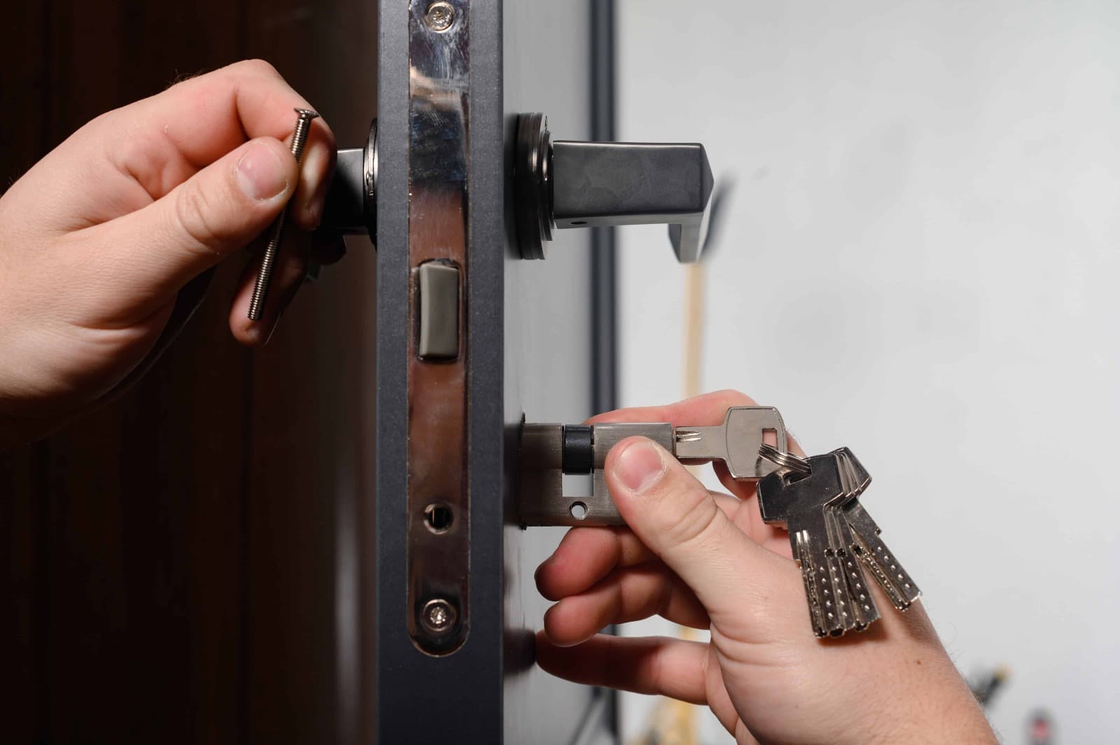 Local 24h Locksmith Providing Immediate Assistance