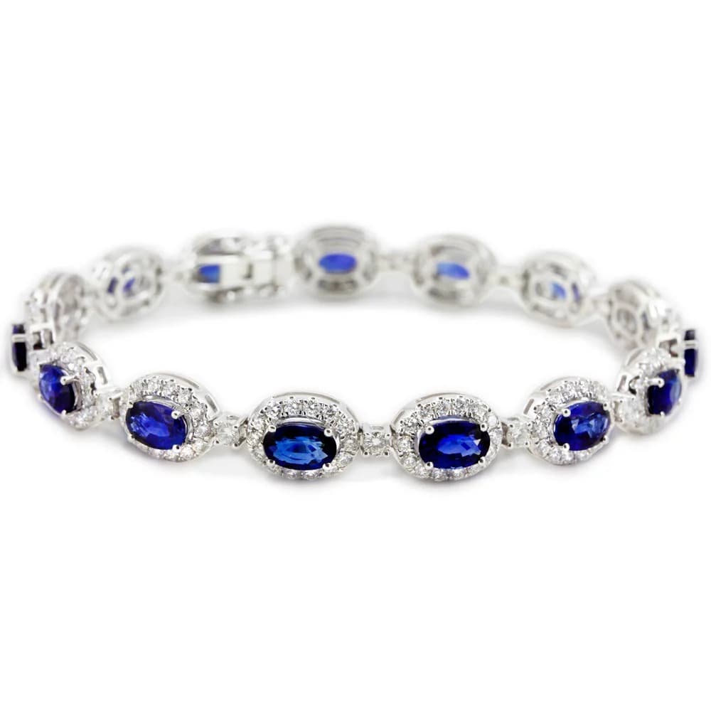 Elegant Luxury Fine Bracelets in 18ct Gold &amp; Diamond Detailing
