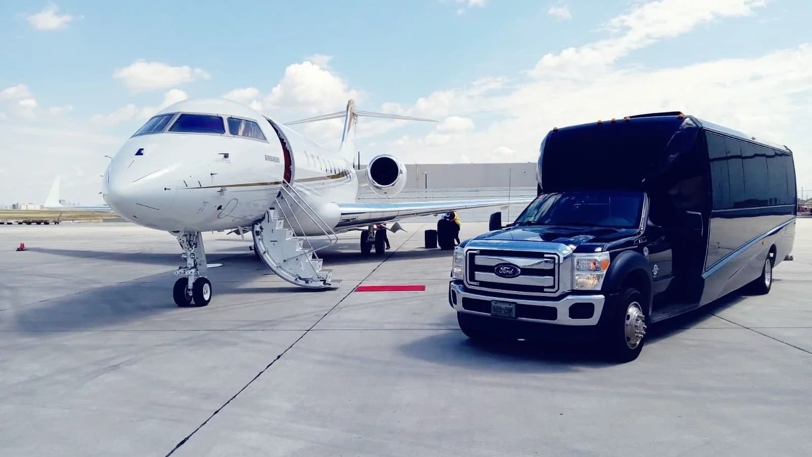 5 Luxury YVR Airport Car Service Experiences You’ll Enjoy