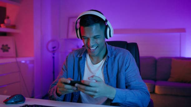 Games to play by yourself when you’re bored at home