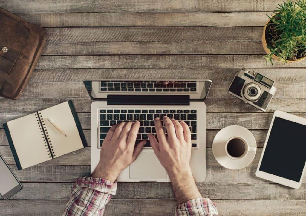 Captivating Insights from the UK Lifestyle Blog Sphere: Your Guide to Personal Expression