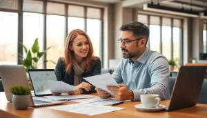 신용카드 현금화 전략을 논의하는 전문가와 고객의 친밀한 모습입니다.